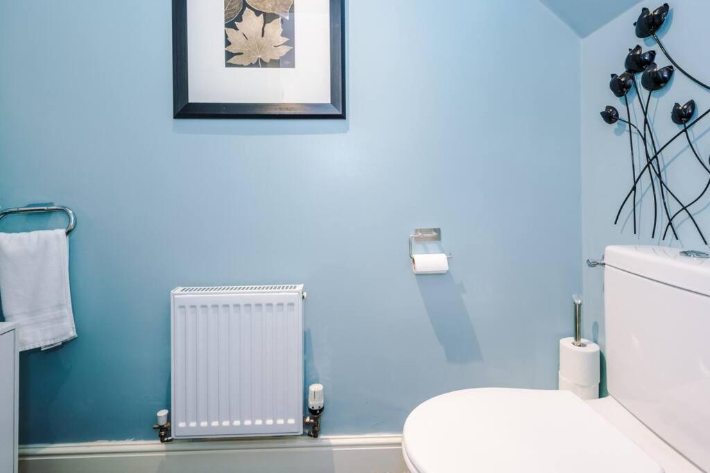 Stylish Townhouse Chester City Centre With Parking Екстер'єр фото